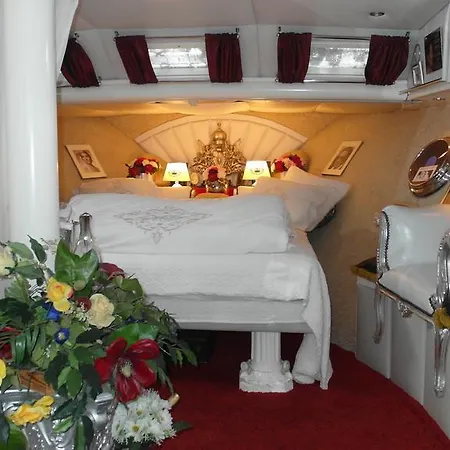 Botel Maria Callas Yachthotel Rotterdam