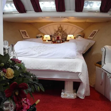 Botel Maria Callas Yachthotel