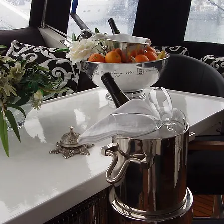 Maria Callas Yachthotel Rotterdam