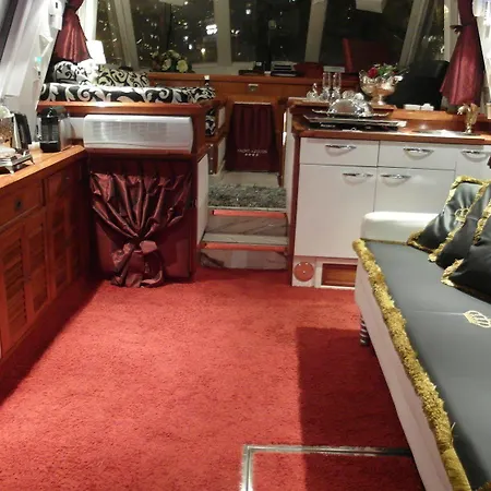 Maria Callas Yachthotel Botel Rotterdam