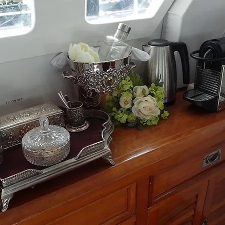 Botel Maria Callas Yachthotel Rotterdam