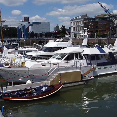 Maria Callas Yachthotel Rotterdam